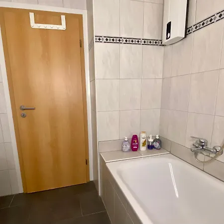 Im - Apple Tv Netflix Kingsize Bett Arbeitsplatz Naehe Hbf Apartamento Coblença